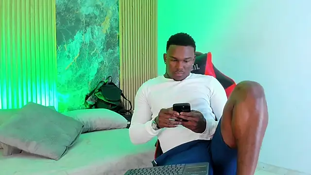 Snapshot of Troykhalil chatting on September 24, 2025, 8:26 pm Troykhalil online show from September 24, 2025, 8:26 pm