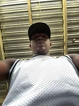 Snapshot of Troykhalil chatting on March 20, 2025, 1:59 pm Troykhalil online show from March 20, 2025, 1:59 pm