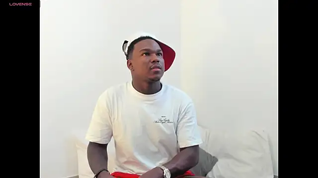 Snapshot of Troykhalil chatting on November 6, 2025, 9:30 pm Troykhalil online show from November 6, 2025, 9:30 pm