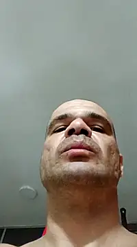 Snapshot of LEIRIS_Y_FRED_01 chatting on February 28, 2025, 10:41 am LEIRIS Y FRED 01 online show from February 28, 2025, 10:41 am