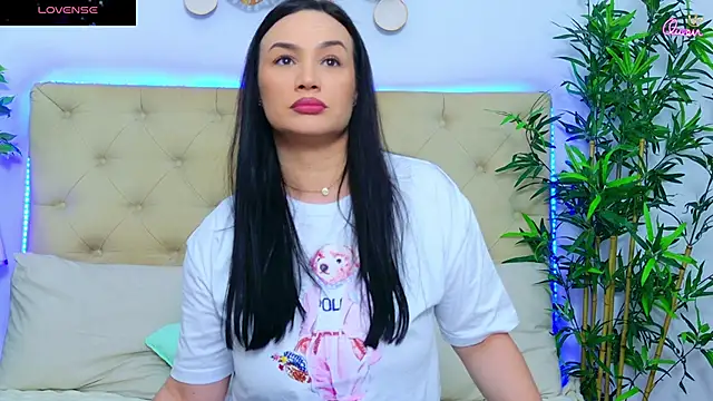 Snapshot of DaliyaArabian chatting on May 15, 2026, 12:14 pm DaliyaArabian online show from May 15, 2026, 12:14 pm