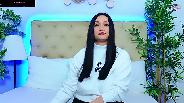 Snapshot of DaliyaArabian chatting on February 12, 2026, 1:44 pm DaliyaArabian online show from February 12, 2026, 1:44 pm