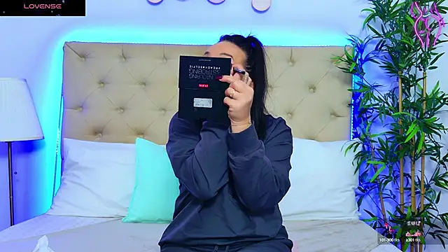 DaliyaArabian online show from October 21, 2025, 12:04 pm