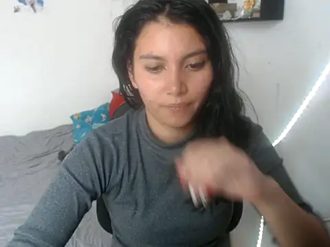 HannaKlein online show from December 16, 2025, 7:07 pm