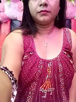 Snapshot of ella_mariya chatting on November 30, 2025, 9:32 am ella mariya online show from November 30, 2025, 9:32 am