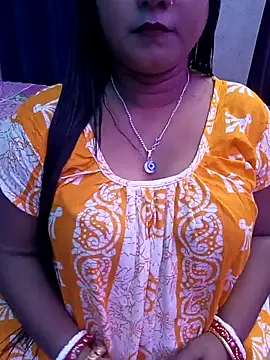 Snapshot of ella_mariya chatting on October 8, 2025, 6:26 am ella mariya online show from October 8, 2025, 6:26 am