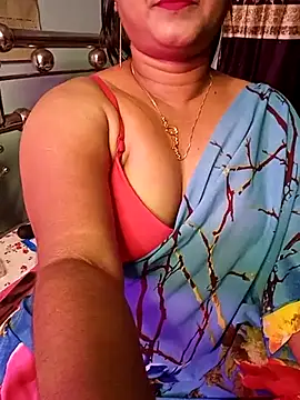 Snapshot of ella_mariya chatting on February 19, 2025, 5:38 am ella mariya online show from February 19, 2025, 5:38 am