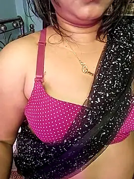 Snapshot of ella_mariya chatting on February 15, 2025, 4:56 pm ella mariya online show from February 15, 2025, 4:56 pm