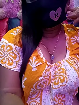 Snapshot of ella_mariya chatting on November 7, 2025, 10:03 pm ella mariya online show from November 7, 2025, 10:03 pm