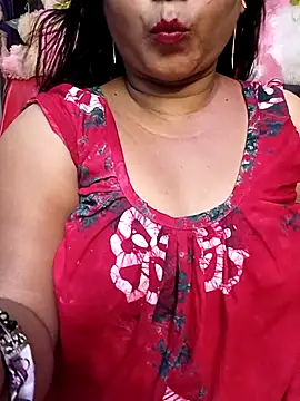 Snapshot of ella_mariya chatting on September 18, 2025, 9:56 am ella mariya online show from September 18, 2025, 9:56 am