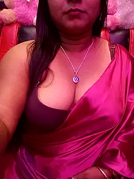 Snapshot of ella_mariya chatting on October 9, 2025, 5:24 pm ella mariya online show from October 9, 2025, 5:24 pm