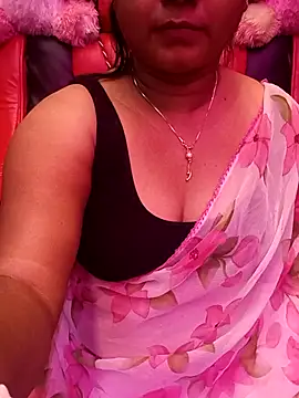 Snapshot of ella_mariya chatting on November 28, 2025, 2:50 pm ella mariya online show from November 28, 2025, 2:50 pm