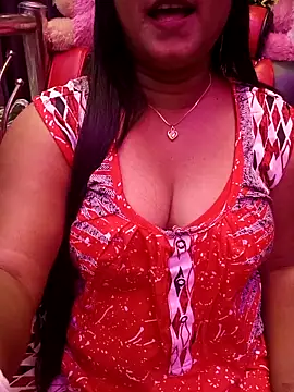 Snapshot of ella_mariya chatting on October 24, 2025, 5:56 pm ella mariya online show from October 24, 2025, 5:56 pm