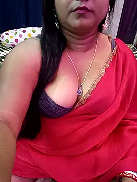 Snapshot of ella_mariya chatting on November 15, 2025, 2:32 pm ella mariya online show from November 15, 2025, 2:32 pm