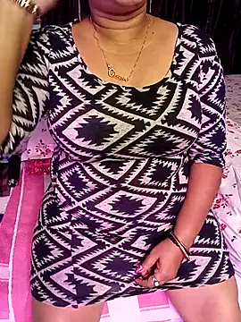 Snapshot of ella_mariya chatting on February 19, 2025, 12:22 pm ella mariya online show from February 19, 2025, 12:22 pm