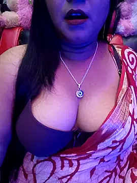 Snapshot of ella_mariya chatting on October 15, 2025, 10:23 am ella mariya online show from October 15, 2025, 10:23 am