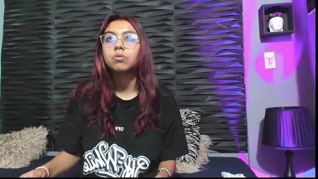 Snapshot of Ava_jones1 chatting on December 1, 2025, 1:01 pm Ava jones1 online show from December 1, 2025, 1:01 pm