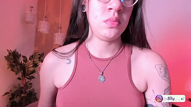 Snapshot of Ally_addams chatting on September 13, 2025, 4:01 am Ally addams online show from September 13, 2025, 4:01 am
