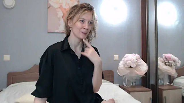 AvelinaLeoni online show from January 22, 2025, 6:31 am