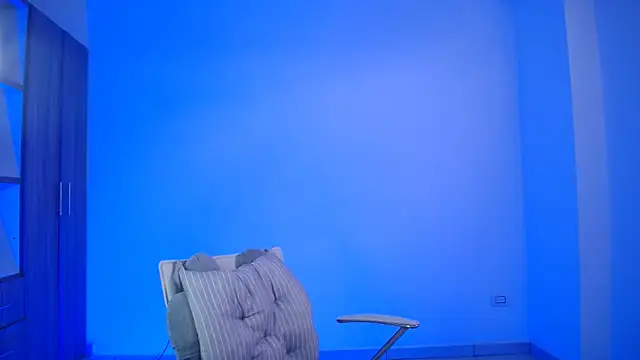 candydowson1 online show from November 24, 2025, 2:39 pm