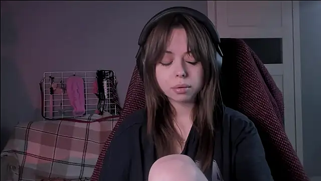 Snapshot of hype_meal_home chatting on November 19, 2025, 7:47 pm hype meal home online show from November 19, 2025, 7:47 pm