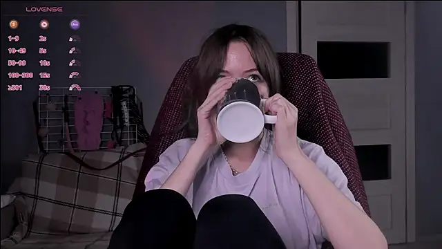 Snapshot of hype_meal_home chatting on November 23, 2025, 8:30 pm hype meal home online show from November 23, 2025, 8:30 pm