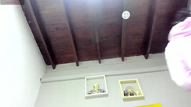 Snapshot of vahiolet_fuentes chatting on April 24, 2026, 2:57 am vahiolet fuentes online show from April 24, 2026, 2:57 am