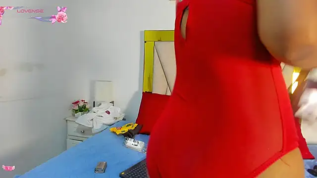 Snapshot of vahiolet_fuentes chatting on November 13, 2025, 3:10 am vahiolet fuentes online show from November 13, 2025, 3:10 am