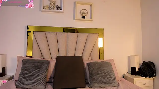 Snapshot of vahiolet_fuentes chatting on March 5, 2026, 3:14 am vahiolet fuentes online show from March 5, 2026, 3:14 am