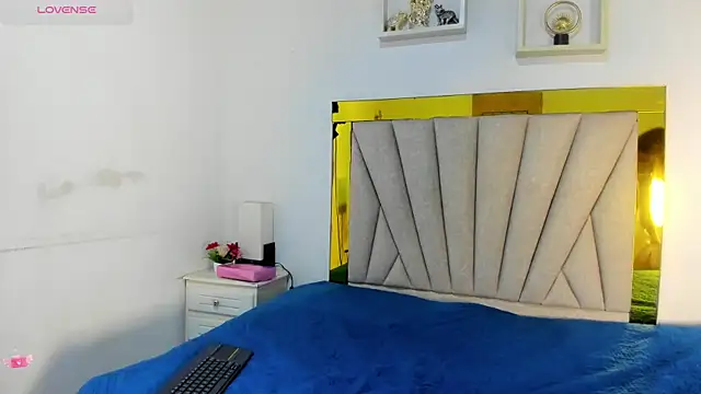 Snapshot of vahiolet_fuentes chatting on January 8, 2026, 3:12 am vahiolet fuentes online show from January 8, 2026, 3:12 am