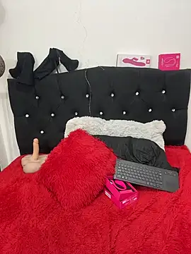 karenlennox1 online show from January 8, 2026, 11:22 pm