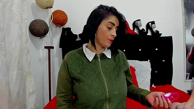 karenlennox1 online show from September 28, 2025, 12:39 am