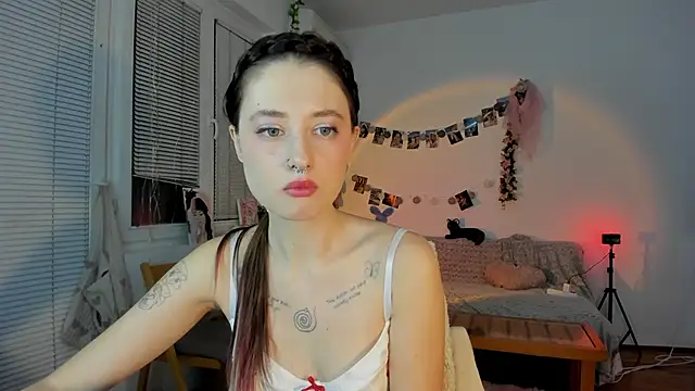 Jenny darling love online show from February 6, 2025, 7:07 pm