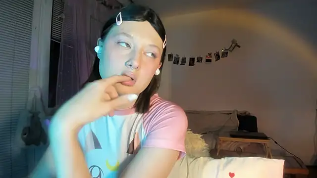 Snapshot of Jenny_darling_love chatting on February 2, 2026, 7:13 pm Jenny darling love online show from February 2, 2026, 7:13 pm