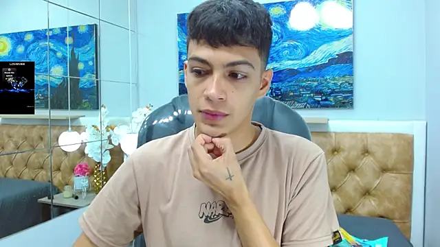 SkinnyBoy  online show from November 3, 2025, 12:31 pm