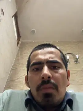 Snapshot of shivani0999 chatting on January 17, 2026, 10:52 am shivani0999 online show from January 17, 2026, 10:52 am