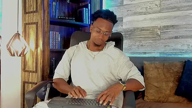 JamalMyst online show from November 4, 2025, 3:43 am