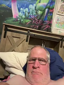 Mimmoromeo1973 online show from April 21, 2026, 4:52 am