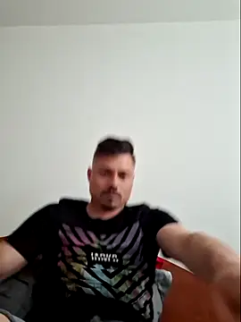 Snapshot of ionut_prince chatting on May 17, 2026, 4:07 pm ionut prince online show from May 17, 2026, 4:07 pm