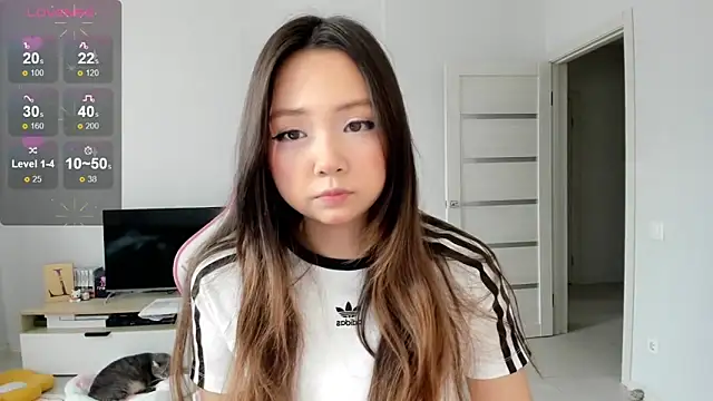 Fluffy Rose online show from April 4, 2026, 3:57 am