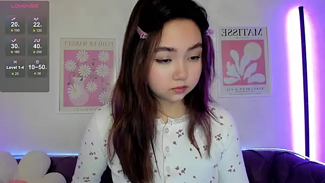 Fluffy Rose online show from January 18, 2025, 1:30 am