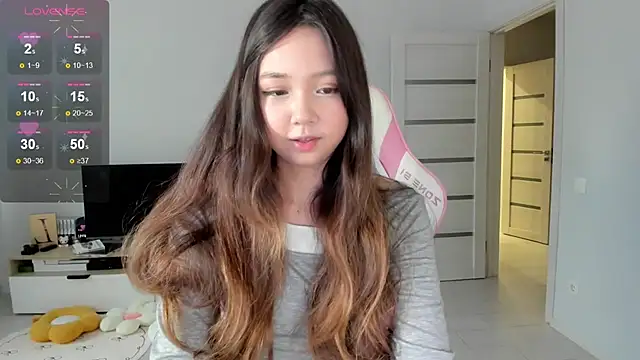 Snapshot of Fluffy_Rose chatting on June 12, 2026, 12:52 am Fluffy Rose online show from June 12, 2026, 12:52 am