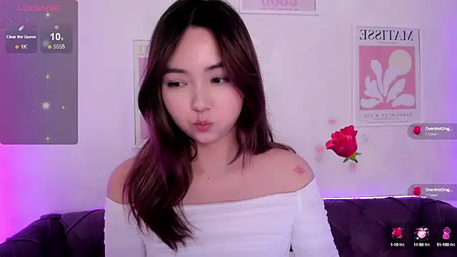 Fluffy Rose online show from February 21, 2025, 8:18 am