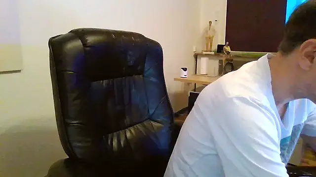 Snapshot of Minm666 chatting on December 11, 2024, 10:27 pm Minm666 online show from December 11, 2024, 10:27 pm