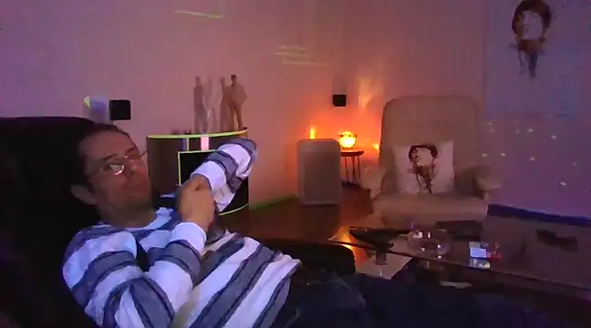 Snapshot of Minm666 chatting on February 26, 2025, 10:04 pm Minm666 online show from February 26, 2025, 10:04 pm