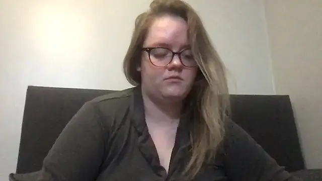 honeyyy24 online show from November 24, 2025, 12:32 am