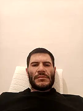 Snapshot of Gigolo4040 chatting on January 18, 2025, 11:55 pm Gigolo4040 online show from January 18, 2025, 11:55 pm