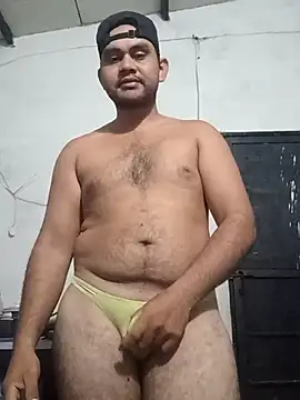 travieso2893 online show from November 28, 2025, 3:39 am