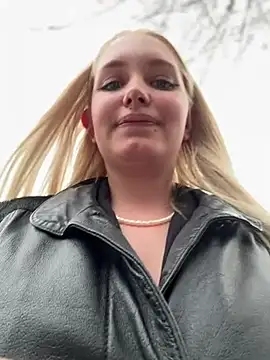 Milkyy wway online show from March 20, 2025, 2:32 pm