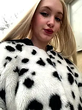 Milkyy wway online show from March 7, 2025, 7:41 am